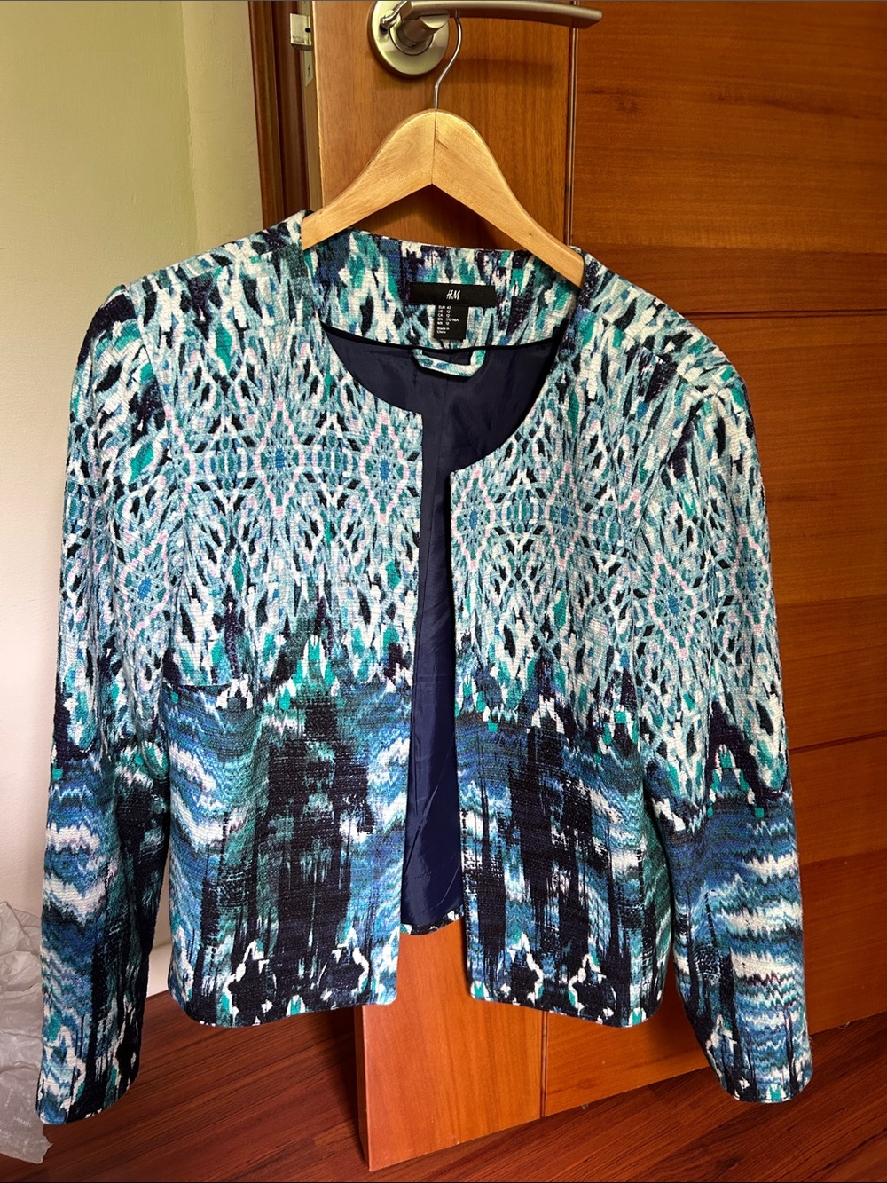 H&M Teal, Navy & White Abstract Cropped Jacket